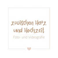 zwischen Herz und Hochzeit Fotografie logo - Similar company to Hsp Steuer Wittenberg