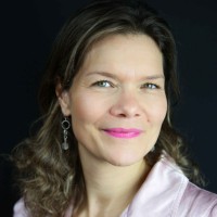 Womaccelerator logo - Similar company to Playitagain