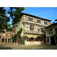 Hostellerie de Pérouges logo - Similar company to Crazy Salmon