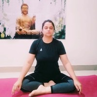 Mindful Yoga With Meenu logo - Similar company to Everist+Collective
