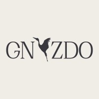 GNIZDO logo - Similar company to I-We | Entrez En Mouvement