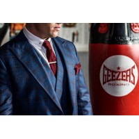 Crown to Cuff Tailoring logo - Similar company to B2B Industrial Solutions