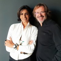 Salvador & Lobo logo - Similar company to Opera Studio