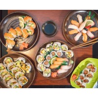 Sushi Bong logo - Similar company to Sushi & Doodle Co.