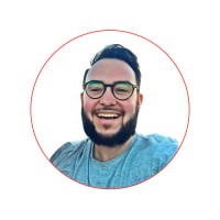 itsbernard | Freelance Videographer logo - Similar company to Creative Yolk Studios