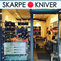 SkarpeKniver.com logo - Similar company to Oxivisuals