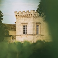 Château Canon logo - Similar company to Domaine De L'Ile