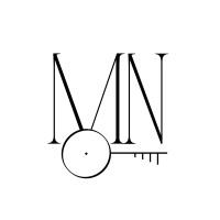 Mireia Navarro Fotografía logo - Similar company to Disparala Studio