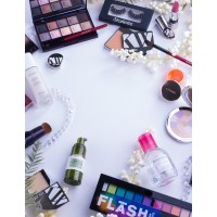 Fashion Accessories Store logo - Similar company to Labisbox