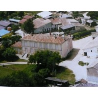 Chateau Le Noble logo - Similar company to Château D'Osmond