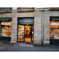 Pharmacie des Lices Anton et Willem logo - Similar company to Anton & Willem - Enseigne De Pharmacies Dédiée Aux Médecines Naturelles