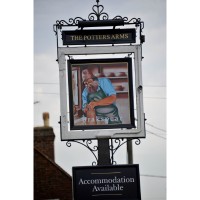 The Potters Arms