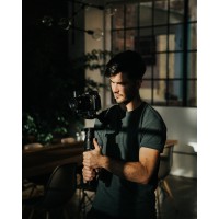 Pierre Froger - Vidéaste & Pilote de Drone logo - Similar company to Oxygène Drone
