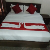 THE COMFORT INN logo - Similar company to Hotel Siddhartha Inn