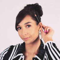 Karaś Draws - rysunki na zamówienie logo - Similar company to Inde Projekt