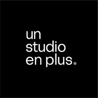 un studio en plus logo - Similar company to La Celestina Estudio