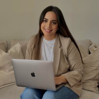 Flavia Vega - Diseñadora de interiores logo - Similar company to Huacles Studio