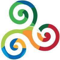 Komoosee logo - Similar company to I2I - Italians To Italians