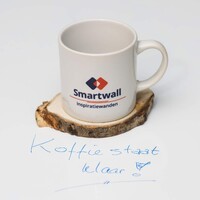 Smartwall logo - Similar company to It'S Knowlegde