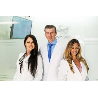 SUNNY ISLES DENTAL logo - Similar company to Smile Dental Spa ® South Florida