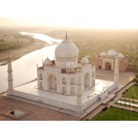 INDIAN YATRA HOLIDAYS(Tour & Car Rental Company, India) logo - Similar company to Elder Cabs