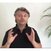 Emmanuel Jublin - coach en prise de parole logo - Similar company to Prise De Parole En Public Pro