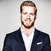 Rayk Hahne logo - Similar company to Design Your Academy