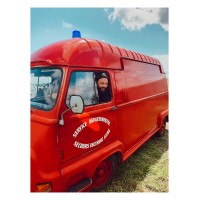 little red bar logo - Similar company to Sustainability Simplified