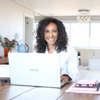 Clínica Dra. Tatiana Morelli logo - Similar company to Clínica Skeye | Dra. Patrícia Sugino