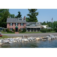 Whales Tooth Pub & Restaurant
