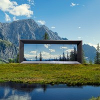 Saga Houses logo - Similar company to Evioni