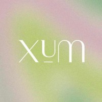 XUM logo - Similar company to Somos Atletas