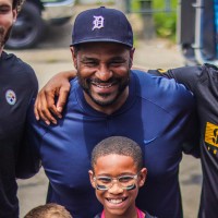 Jerome Bettis' CyberBus logo - Similar company to Cerami Search Group