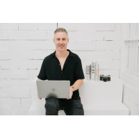 OneStep4Ward logo - Similar company to Izzi Guide