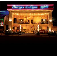 Living in Style Luxury logo - Similar company to Glitzeon Services Pvt Ltd