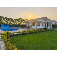 Green Beauty Farmhouse logo - Similar company to Ashoka Farmhouse