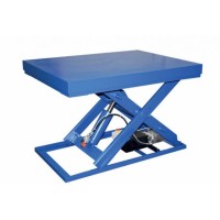 Table élévatrice / Lifting table logo - Similar company to Lyfthaus