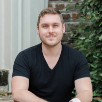 Luke Seavers logo - Similar company to Zubtitle