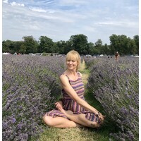 Yoga-Wellness Eco Retreats With Loreta logo - Similar company to Tim Cummins