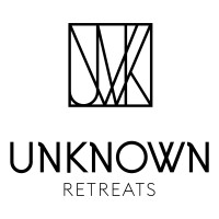 Unknown Retreats logo - Similar company to Alzamora Gràfiques