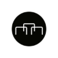 Staantribune logo - Similar company to Juli Ontwerpers