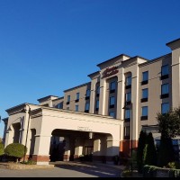 Hampton Inn & Suites Laval logo - Similar company to Marriott Courtyard Montréal Laval