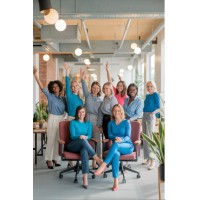 Alliance Mondiale des Femmes Entrepreneures logo - Similar company to Yellow Lab