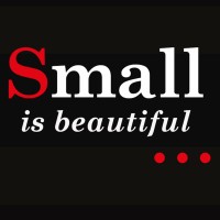 Small is Beautiful le podcast logo - Similar company to Podcast Pop In !