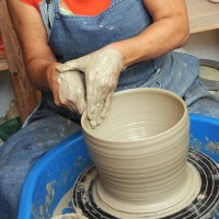 Abu Dhabi Pottery logo - Similar company to Aya Constructions