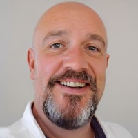 Voice Actor Eric Dieperink logo - Similar company to Weswitch