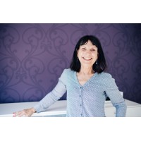 Liane Lumpe - Mentorin für sensible Frauen logo - Similar company to Wemasomo Gug 💙🧡