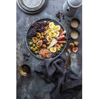 Global Foodie Traveller logo - Similar company to Wellesley Partners, Ltd