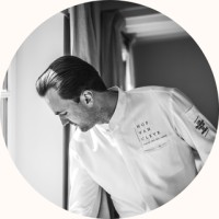 Hof van Cleve logo - Similar company to Maison Colette