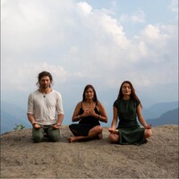 Vyvi logo - Similar company to Farmaespresso